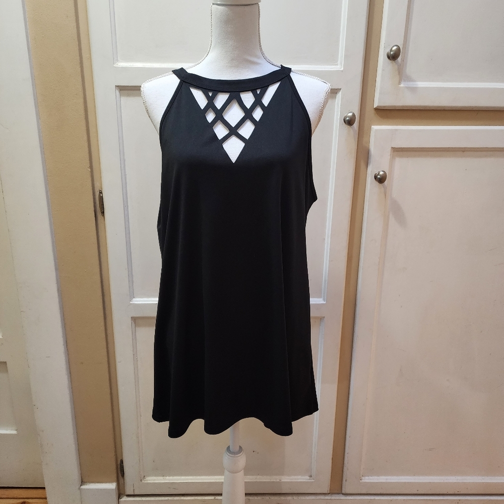 SHEIN Women's Criss-cross Cut-Out Sleeveless Top - Picture 6 of 13